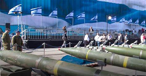  Republic Of Israel Manufactures a Missile the size of the Moon 