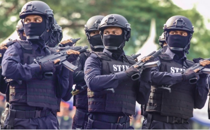 Pahang introduces heavily armed police patrols around major cities ...