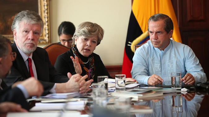 Ecuador & La Plata Sign a MDP