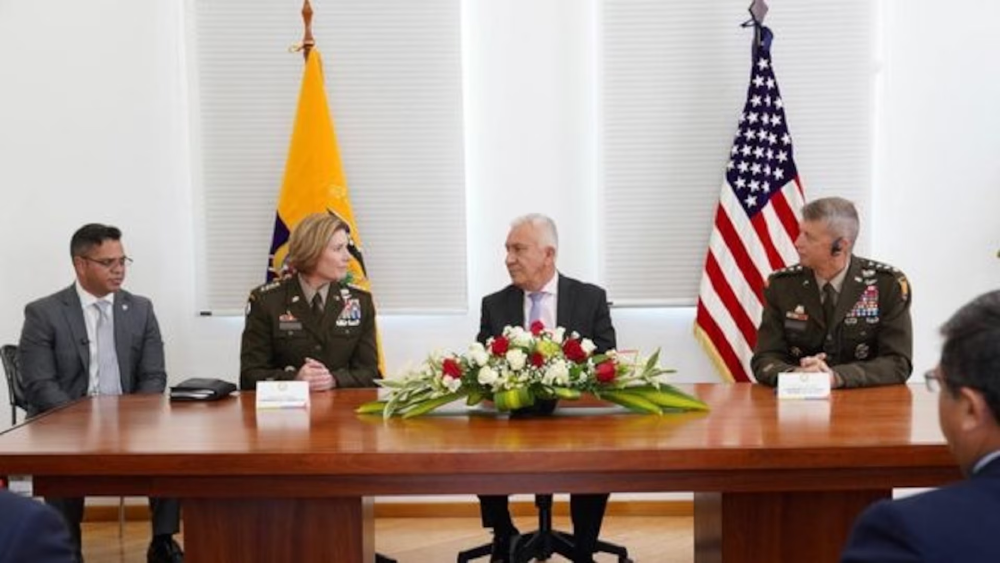 Ecuador & Holy American Empire Sign a ODP+NAP | Politics and War