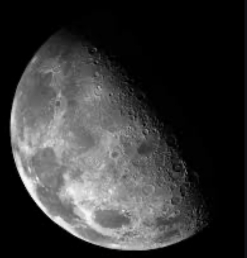 SARNIA MAKES AN UNPRECEDENTED TURN IN ITS AMBITIONS TO PUT SARNIAN ASTRONAUTS ON THE MOON